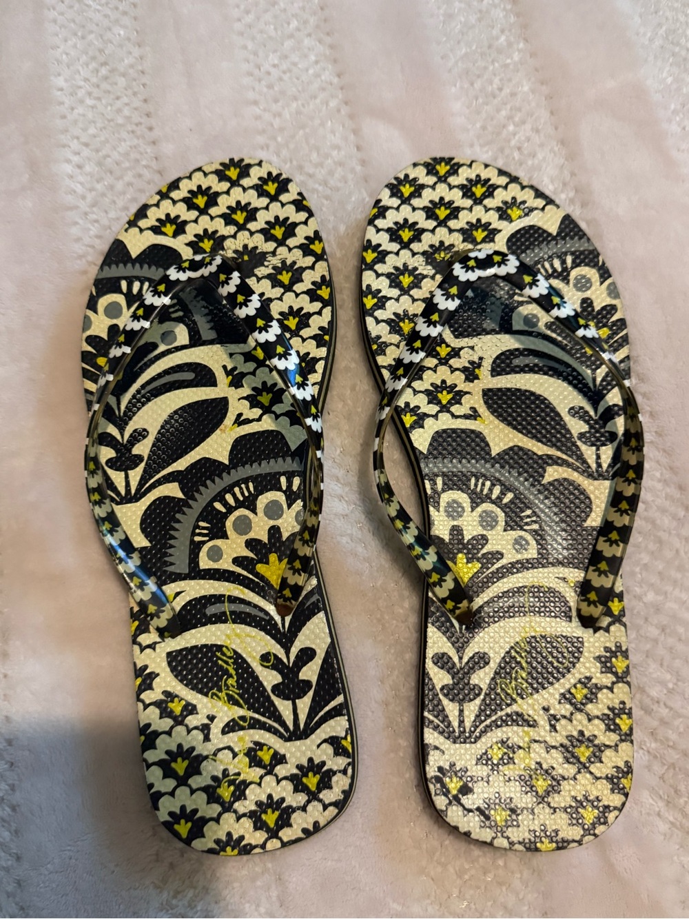 Vera Bradley Black, Cream & Yellow Floral Flip Flops
